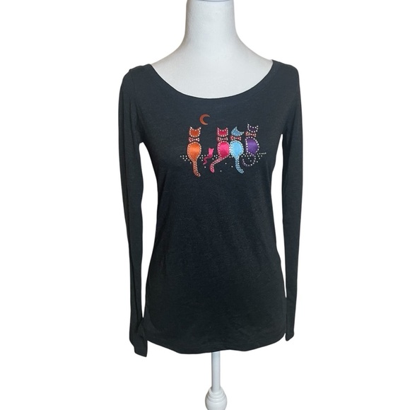 Family Of Five Cats On A Fence Studded Long Sleeve T-Shirt Next Level Small - Picture 2 of 8